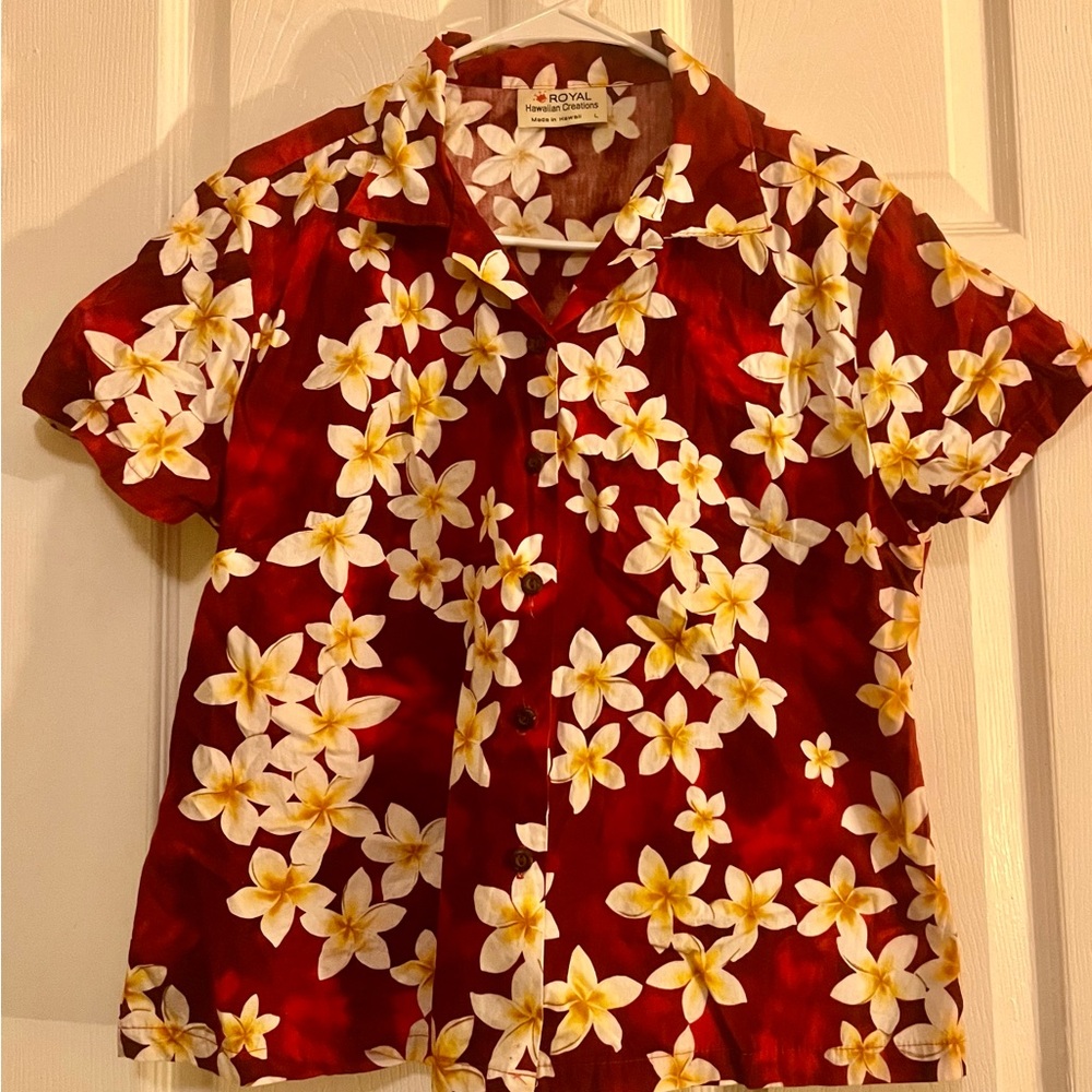 Royal Hawaiian Creation Red Floral Women's Button Down Shirt Large
